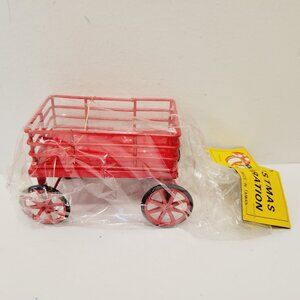 Vtg Christmas Decorations Pulley Mini Red Metal Wagon Made in Taiwan Holiday